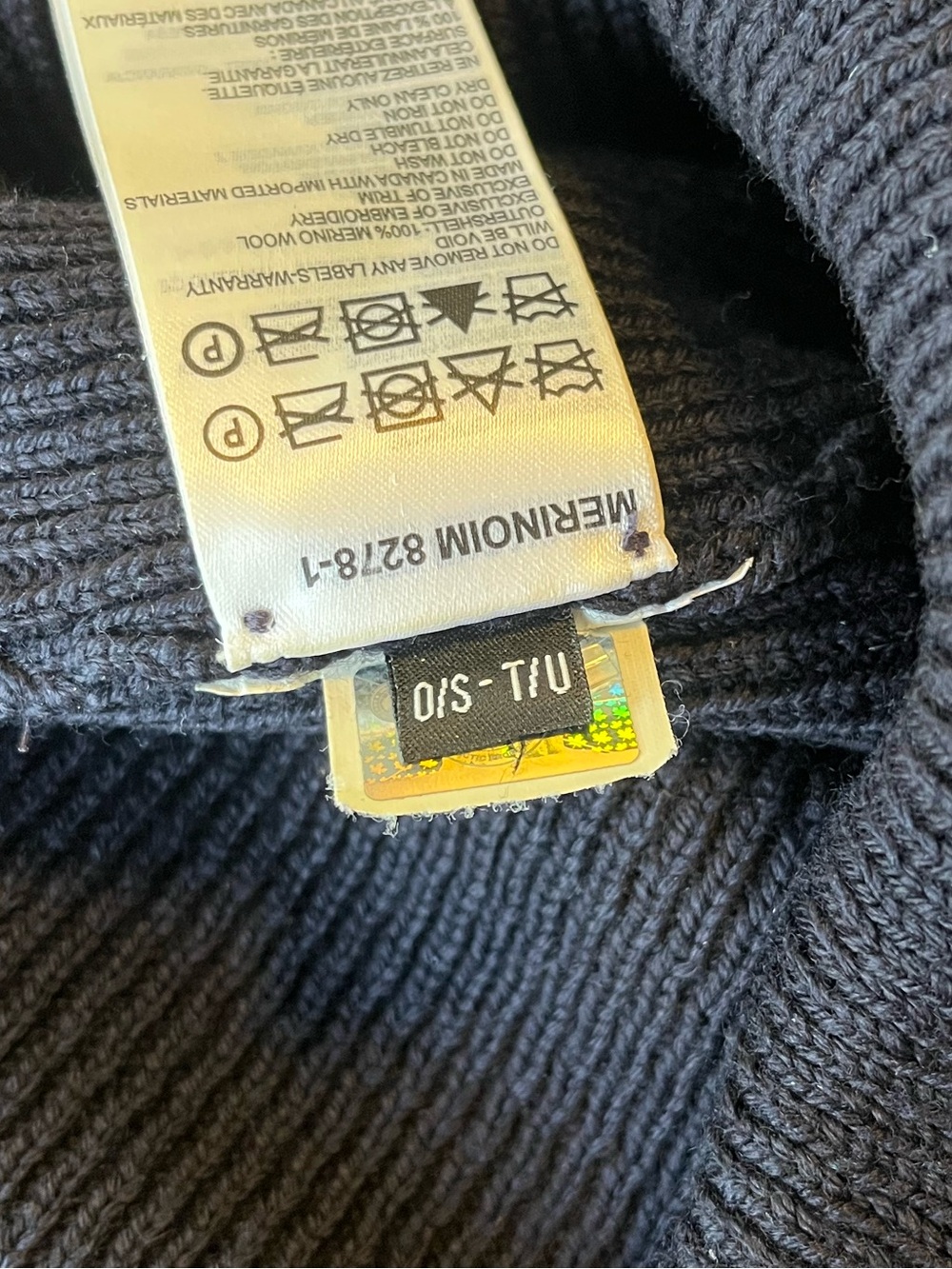 Canada Goose Arctic Toque Wool Beanie Navy Blue - Picture 6 of 10
